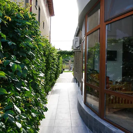 Πανσιόν Nautica 3*