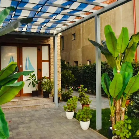 Guest house Nautica 3*