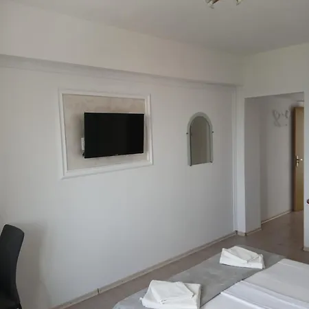 Nautica Guest house