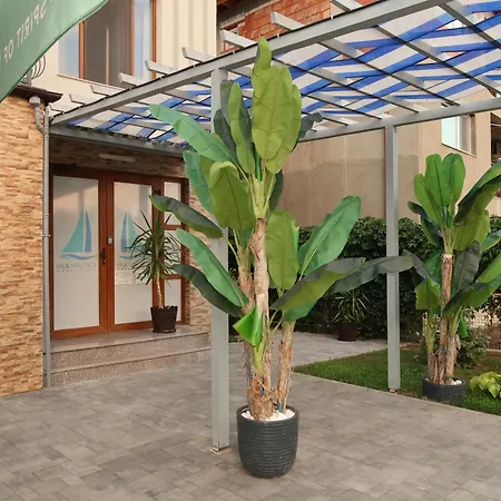 Nautica Guest house 3*