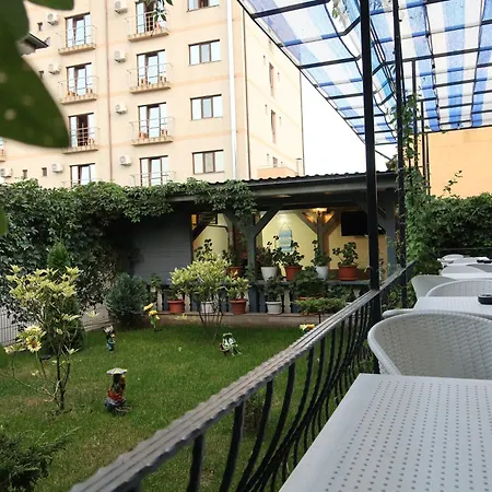Nautica Guest house 3*