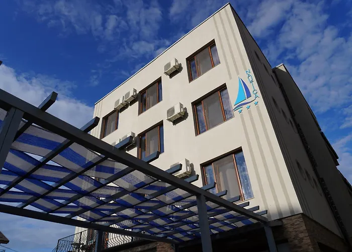 Nautica Guest house 3*